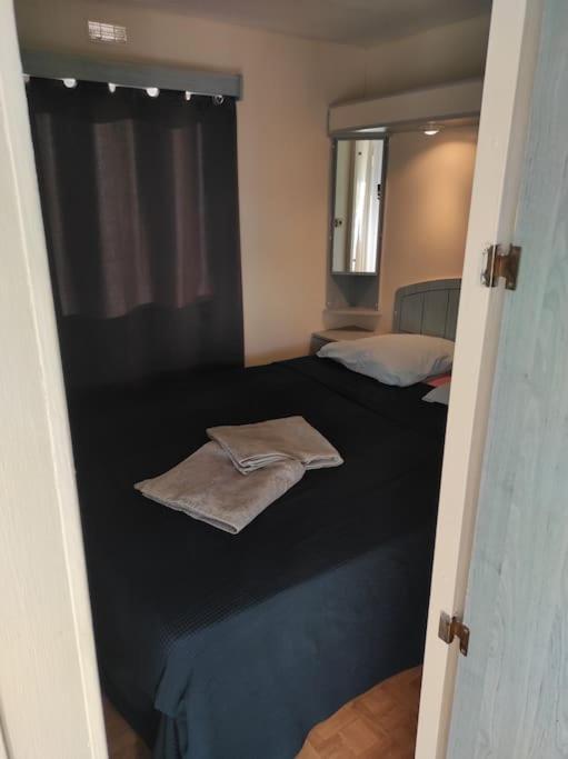 Mobil-Home Dans Un Beau Cadre A 15 Km Des Plages. Lunel  Kültér fotó