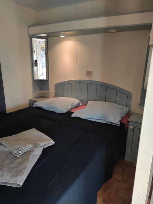 Mobil-Home Dans Un Beau Cadre A 15 Km Des Plages. Lunel  Kültér fotó